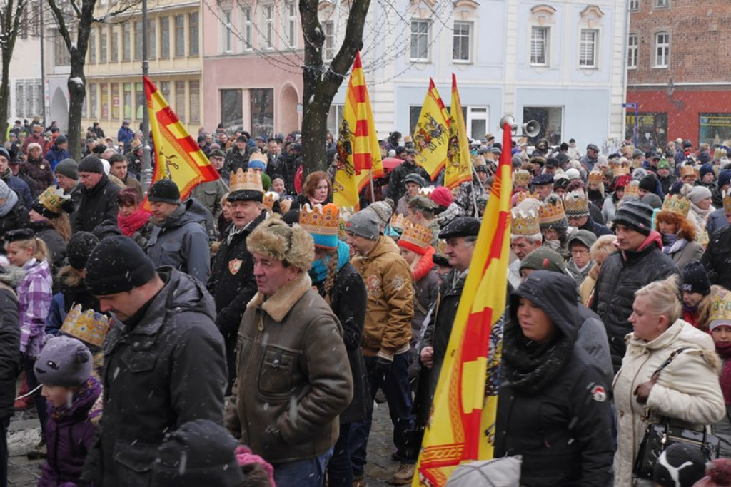 Orszak Trzech Króli przeszedł ulicami Brzegu