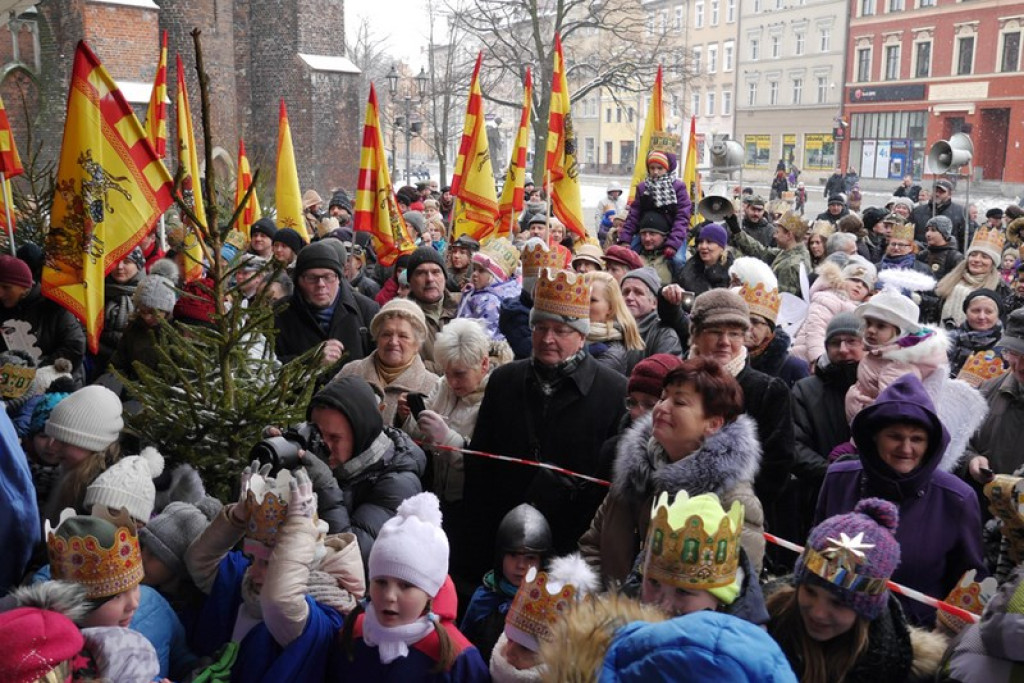 Orszak Trzech Króli przeszedł ulicami Brzegu