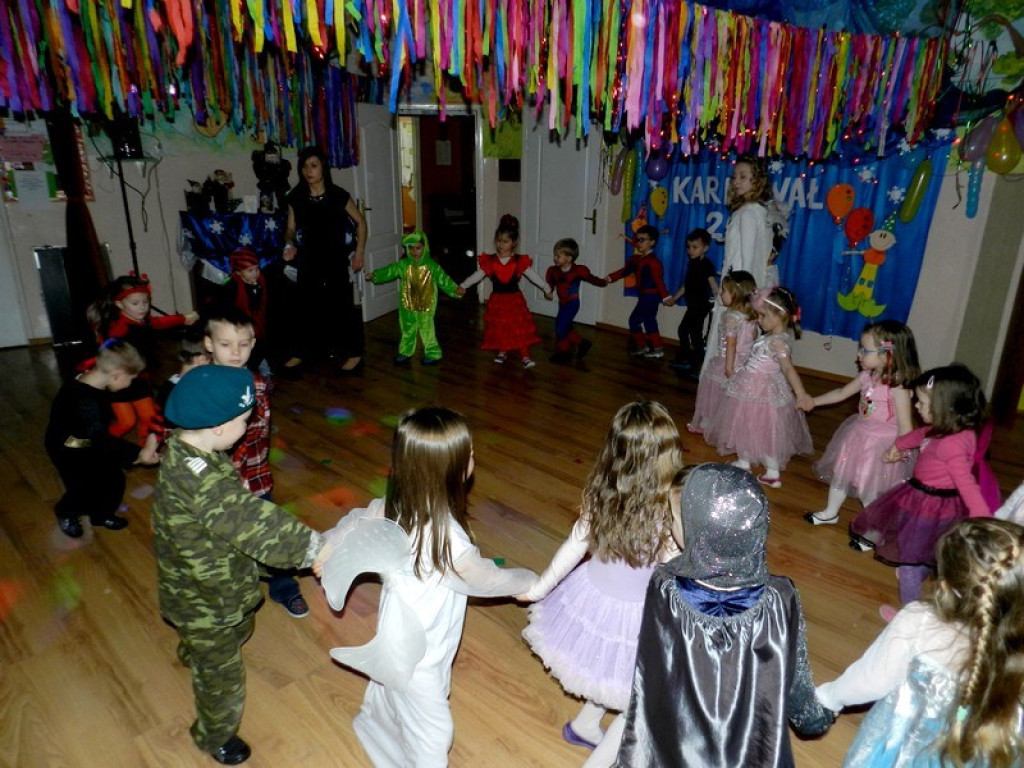 Bal karnawałowy w PP nr 1 w Brzegu