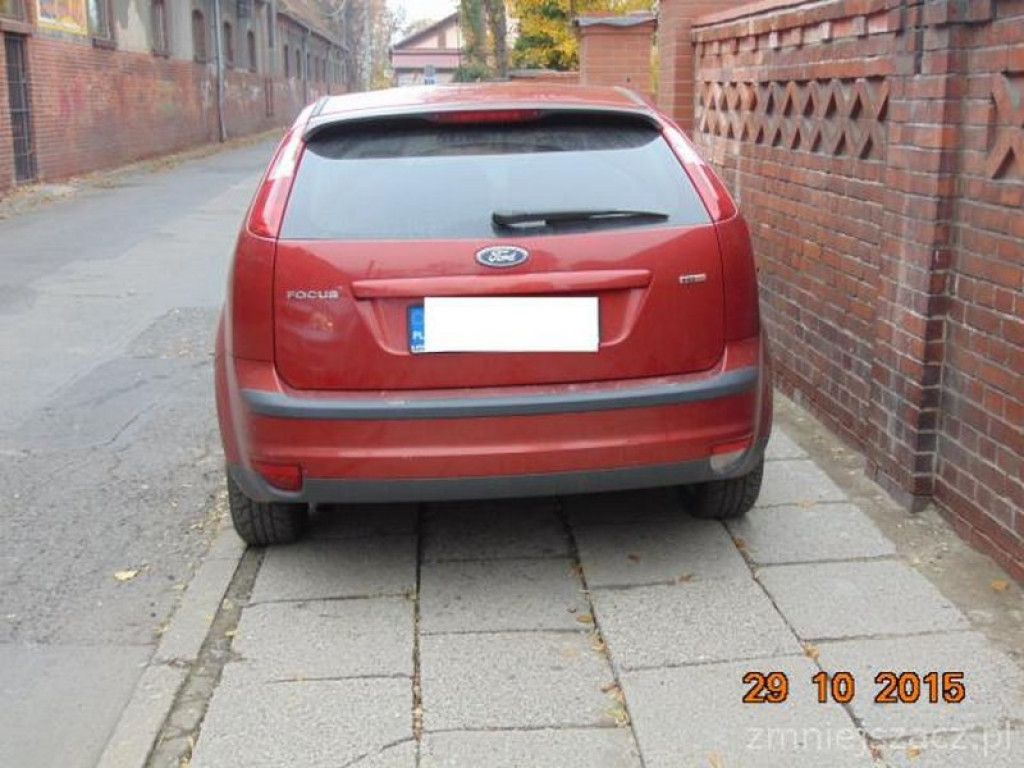 Przykładowe działania Straży Miejskiej w Grodkowie w okresie 01.10.2015 r. - 30.11.2015 r.