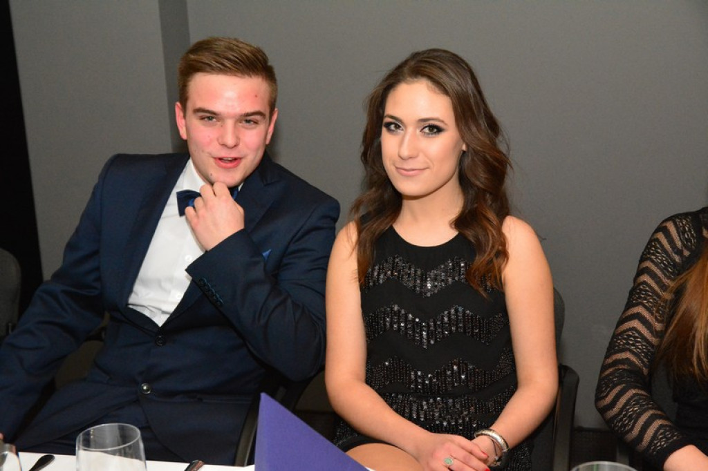 Studniówki 2016. Maturzyści ZSZ nr 1 w Brzegu, bawili się w czterogwiazdkowym hotelu [galeria zdjęć]