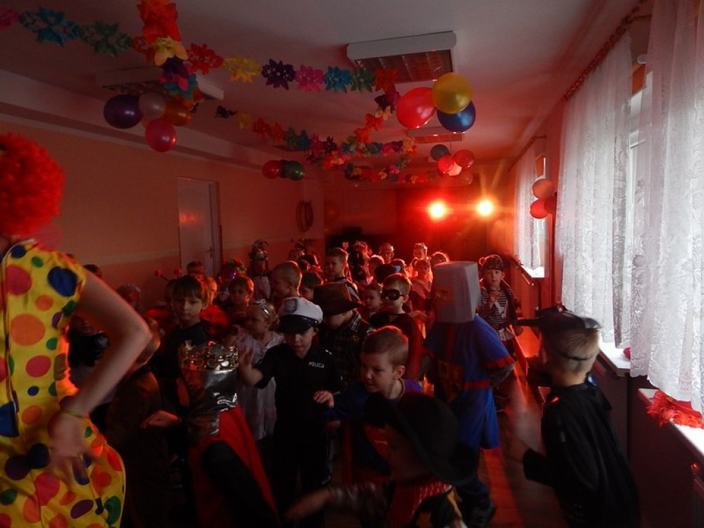 Bal karnawałowy dzieci z PP3 w Brzegu