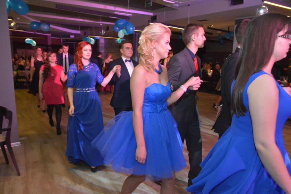 Studniówki 2016. Maturzyści ZSZ nr 1 w Brzegu, bawili się w czterogwiazdkowym hotelu [galeria zdjęć]