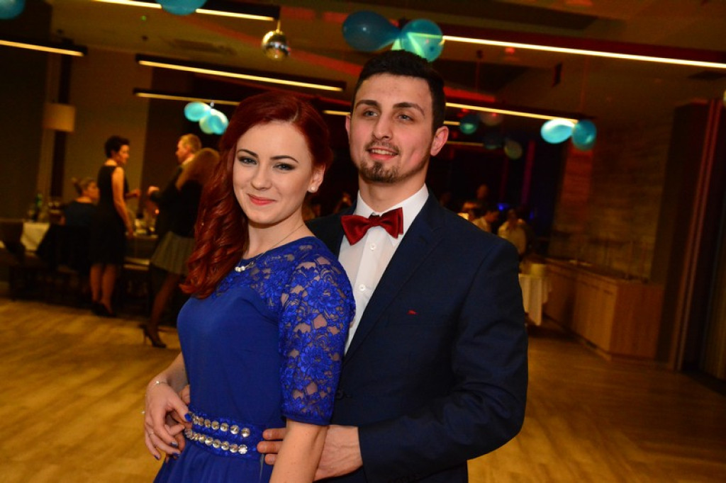 Studniówki 2016. Maturzyści ZSZ nr 1 w Brzegu, bawili się w czterogwiazdkowym hotelu [galeria zdjęć]