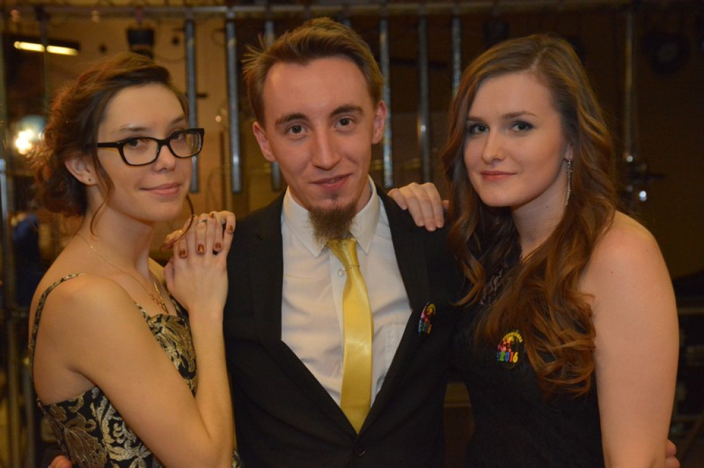 Studniówki 2016. Maturzyści ZSZ nr 1 w Brzegu, bawili się w czterogwiazdkowym hotelu [galeria zdjęć]