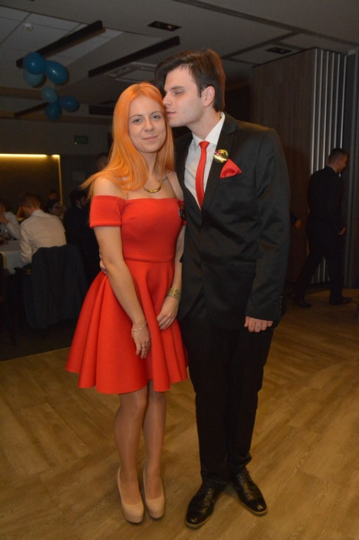 Studniówki 2016. Maturzyści ZSZ nr 1 w Brzegu, bawili się w czterogwiazdkowym hotelu [galeria zdjęć]