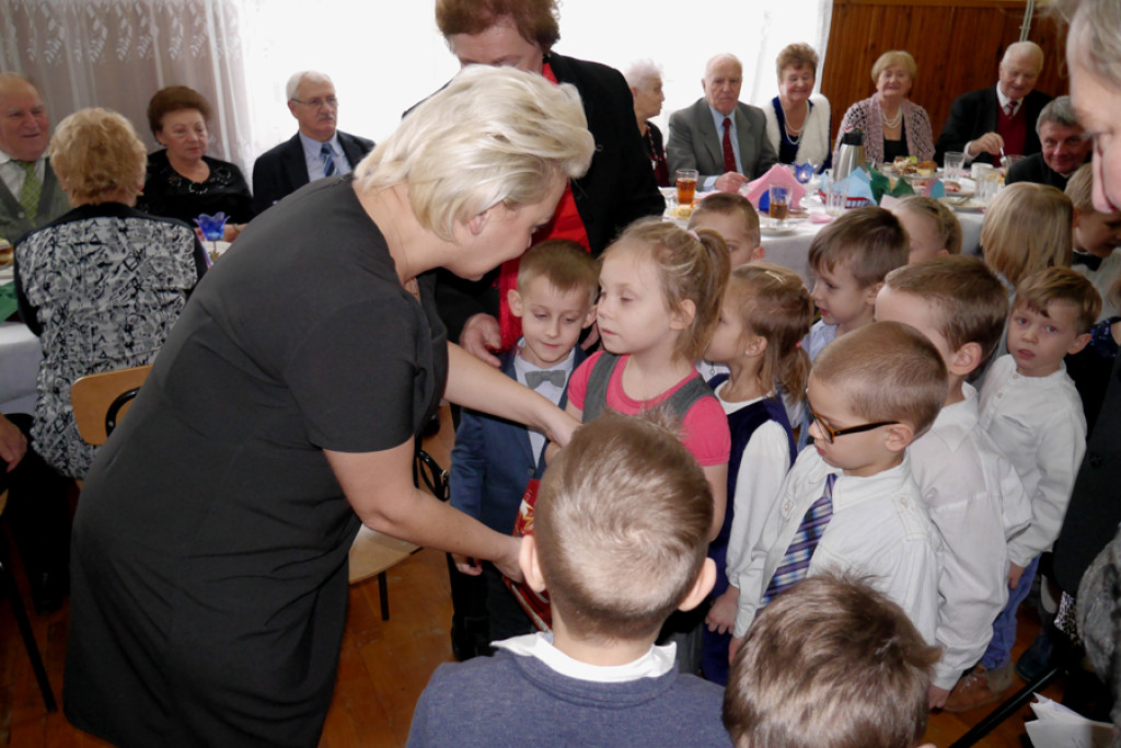 Dzień Seniora w Pogorzeli [galeria zdjęć]