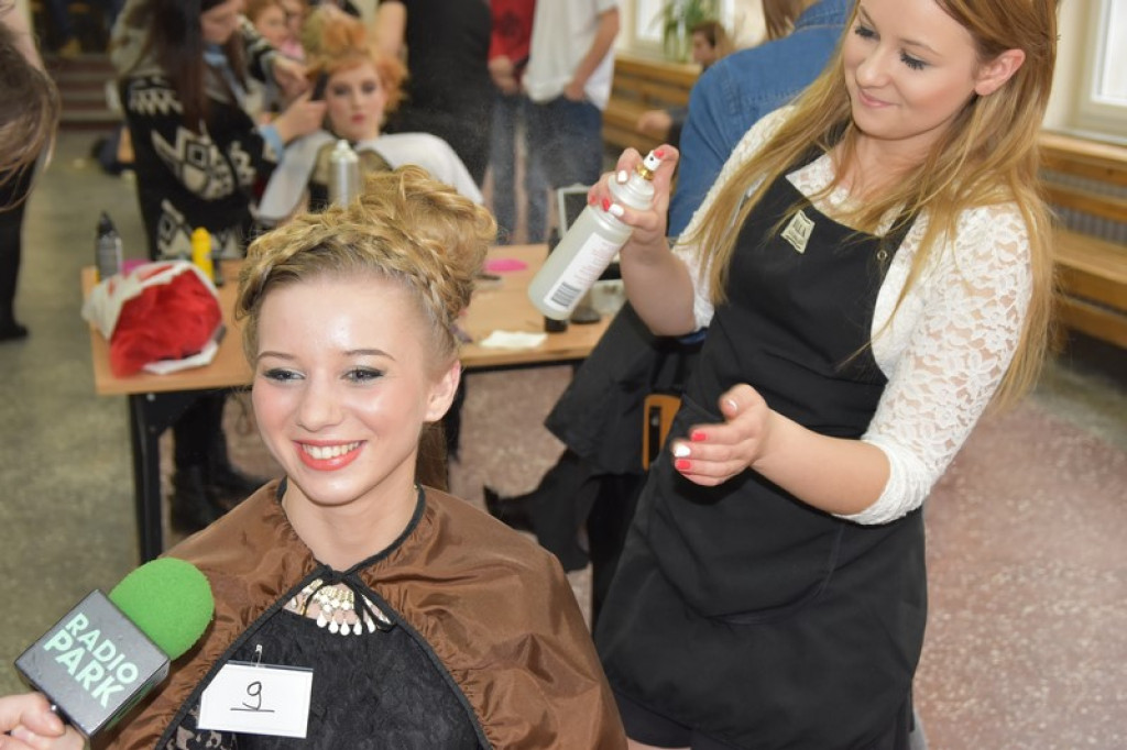 Uczniowie prezentowali swój talent, czyli II Wojewódzki Konkurs Fryzjerski w Brzegu