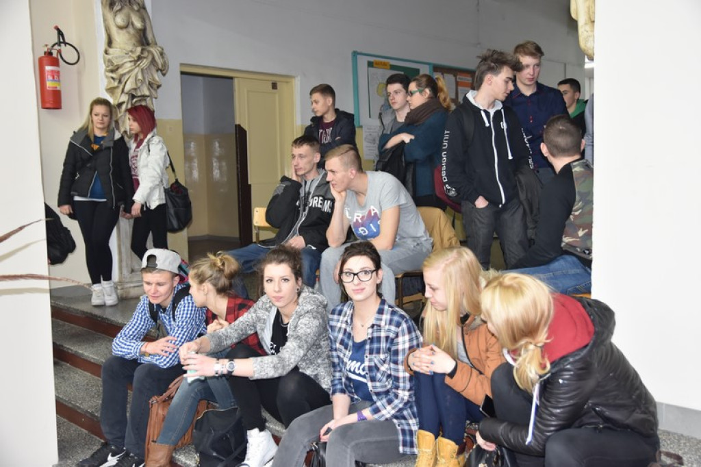 Uczniowie prezentowali swój talent, czyli II Wojewódzki Konkurs Fryzjerski w Brzegu