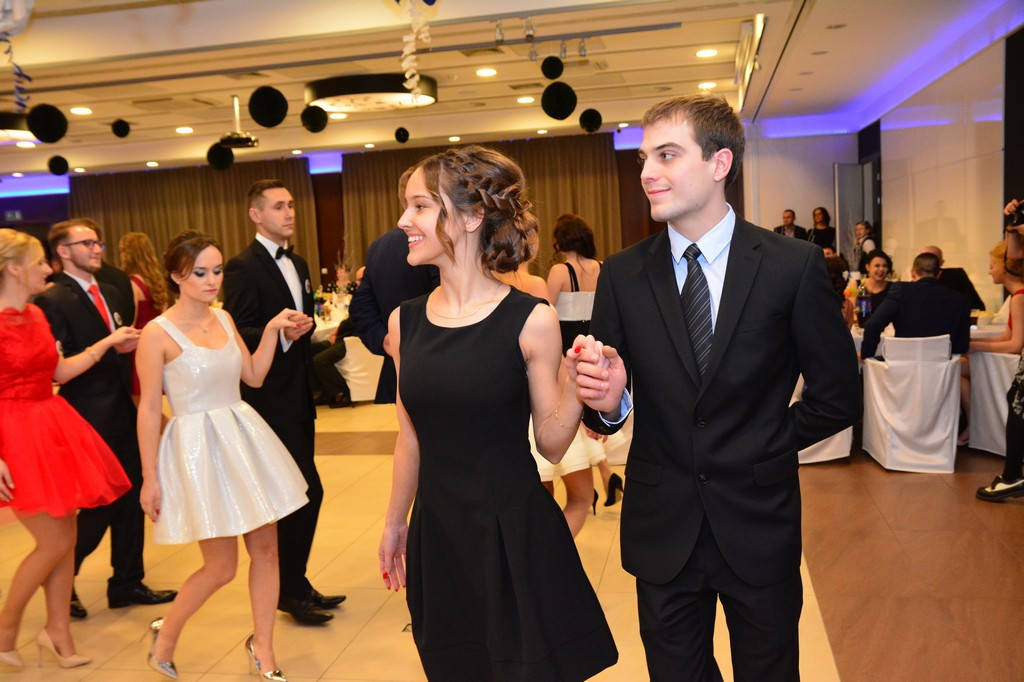 Studniówki 2016: Bal maturalny Zespołu Szkół Ekonomicznych w Brzegu [galerie zdjęć]