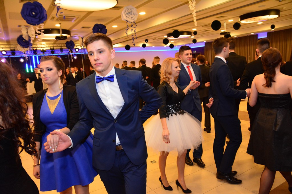 Studniówki 2016: Bal maturalny Zespołu Szkół Ekonomicznych w Brzegu [galerie zdjęć]