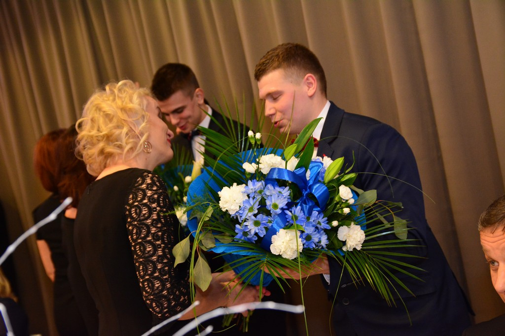 Studniówki 2016: Bal maturalny Zespołu Szkół Ekonomicznych w Brzegu [galerie zdjęć]