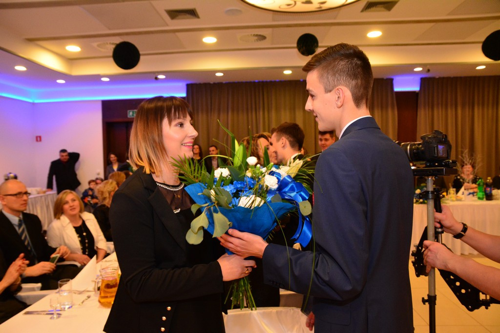 Studniówki 2016: Bal maturalny Zespołu Szkół Ekonomicznych w Brzegu [galerie zdjęć]