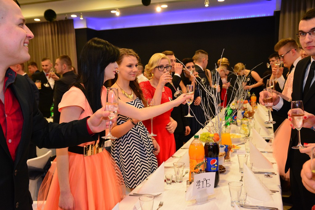 Studniówki 2016: Bal maturalny Zespołu Szkół Ekonomicznych w Brzegu [galerie zdjęć]