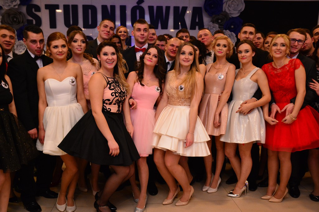 Studniówki 2016: Bal maturalny Zespołu Szkół Ekonomicznych w Brzegu [galerie zdjęć]