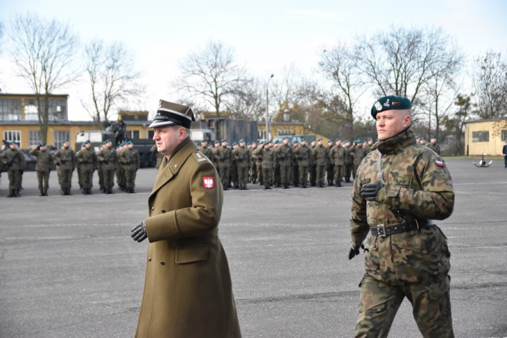Ochotnicy złożyli przysięgę wojskową w 1. Brzeskim Pułku Saperów [zdjęcia]