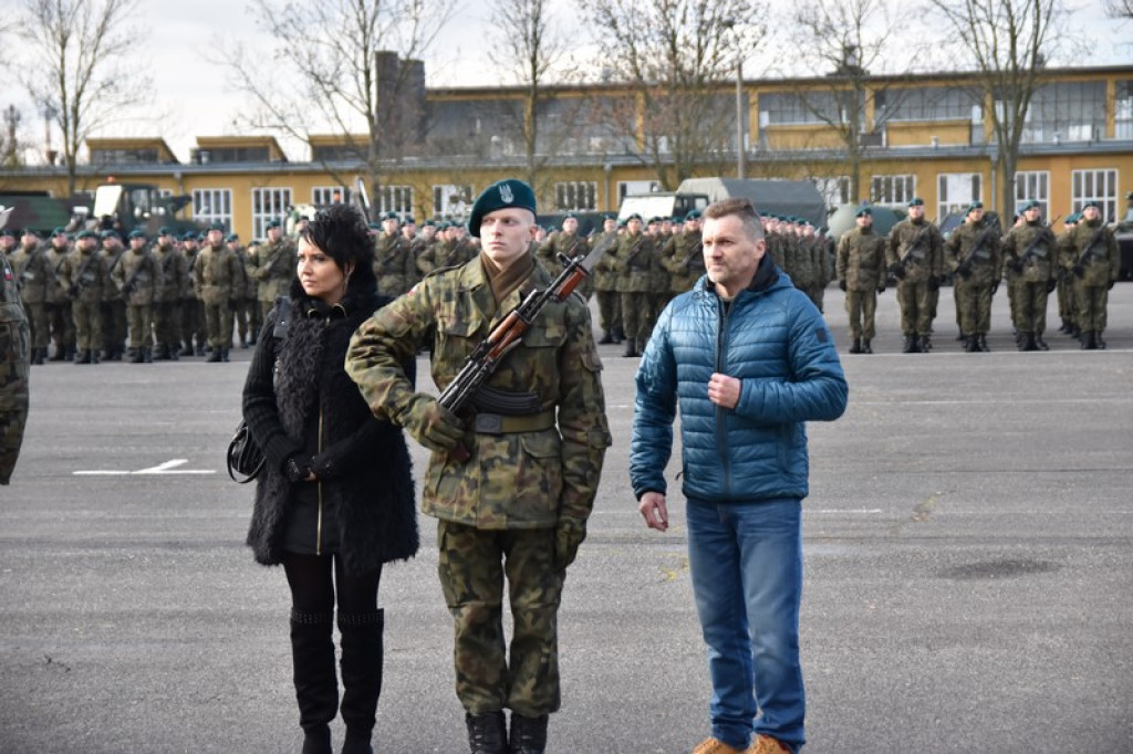 Ochotnicy złożyli przysięgę wojskową w 1. Brzeskim Pułku Saperów [zdjęcia]