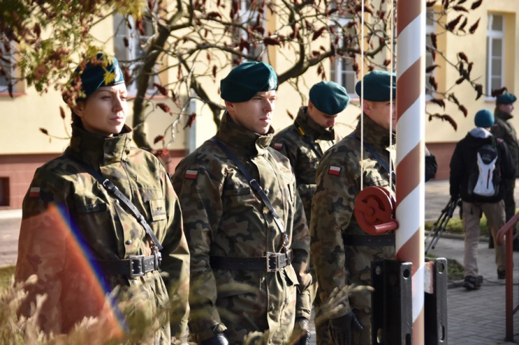Ochotnicy złożyli przysięgę wojskową w 1. Brzeskim Pułku Saperów [zdjęcia]