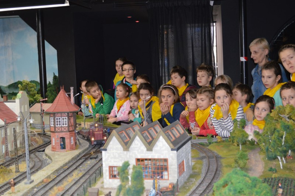 NA SAPERSKIM ZIMOWISKU  DZIECI SIĘ NIE NUDZĄ ! (NIE MARUDZĄ!)