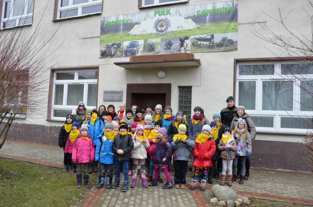 NA SAPERSKIM ZIMOWISKU  DZIECI SIĘ NIE NUDZĄ ! (NIE MARUDZĄ!)