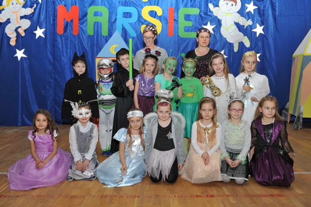 Karnawałowy bal na Marsie