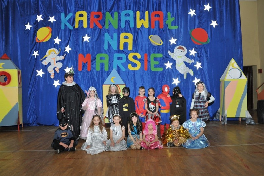 Karnawałowy bal na Marsie