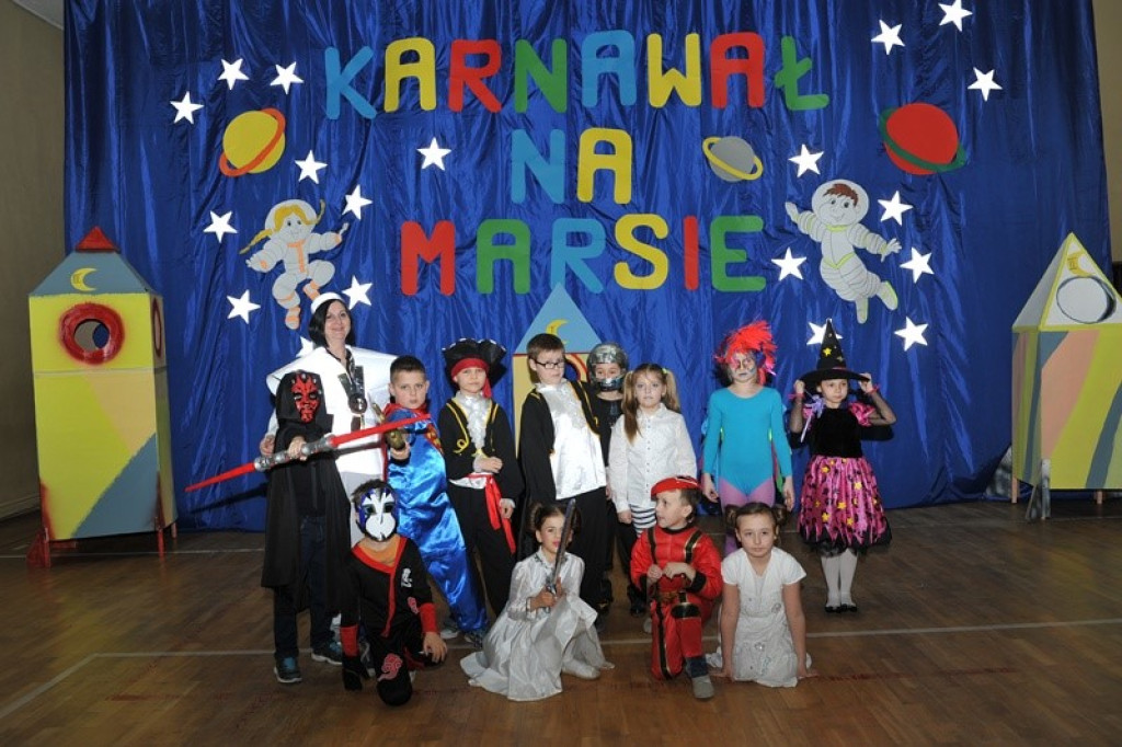 Karnawałowy bal na Marsie