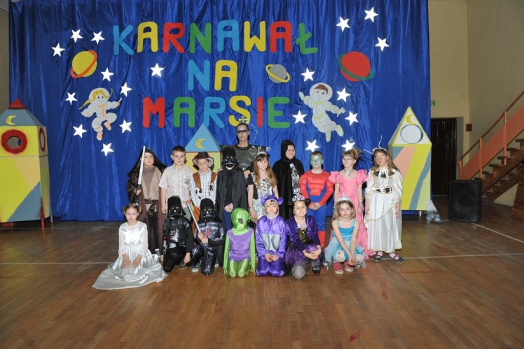 Karnawałowy bal na Marsie