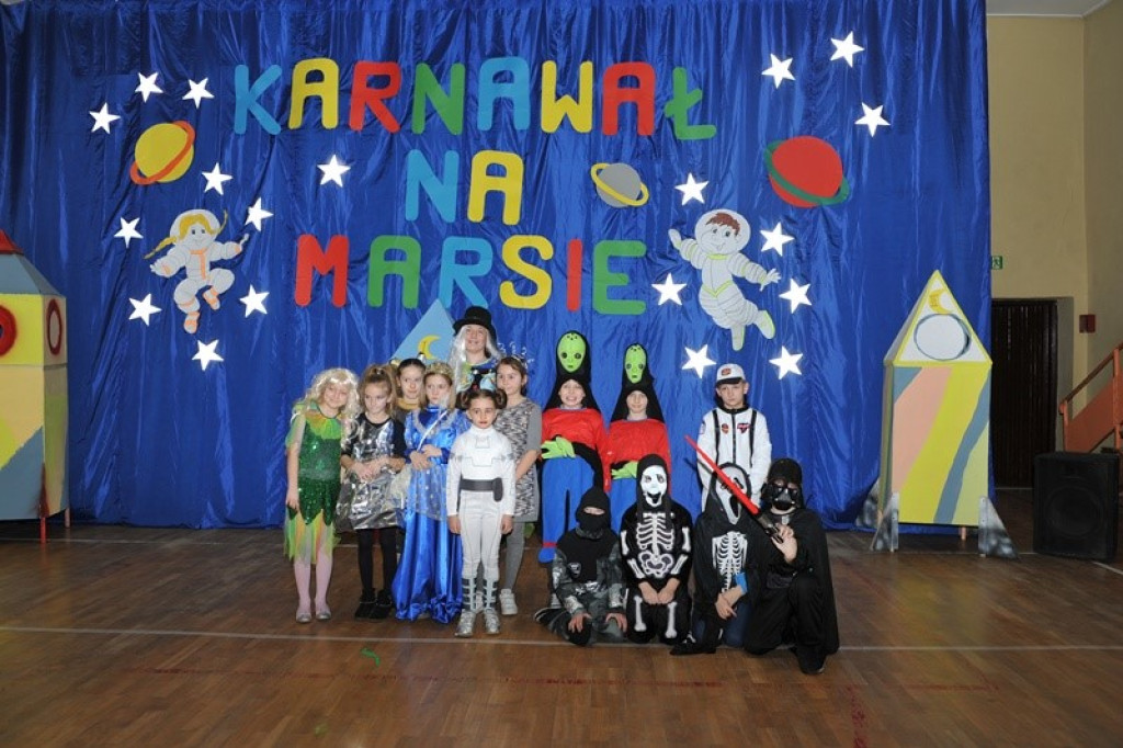 Karnawałowy bal na Marsie