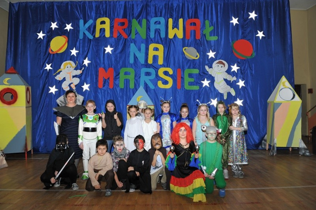 Karnawałowy bal na Marsie