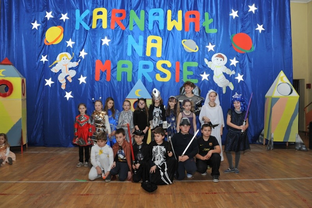 Karnawałowy bal na Marsie