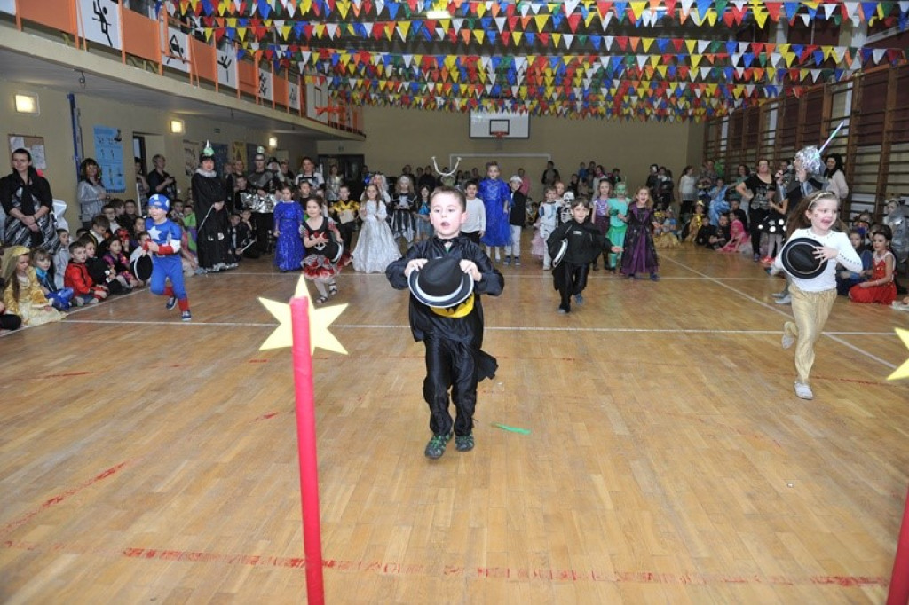 Karnawałowy bal na Marsie