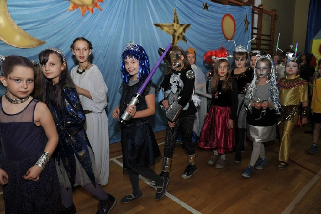 Karnawałowy bal na Marsie