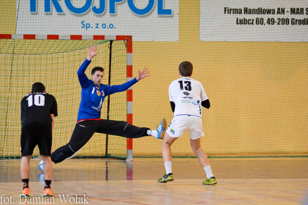 Juniorzy Mł. Olimpu Grodków przegrywają z ASPR Zawadzkie (Relacja i foto)