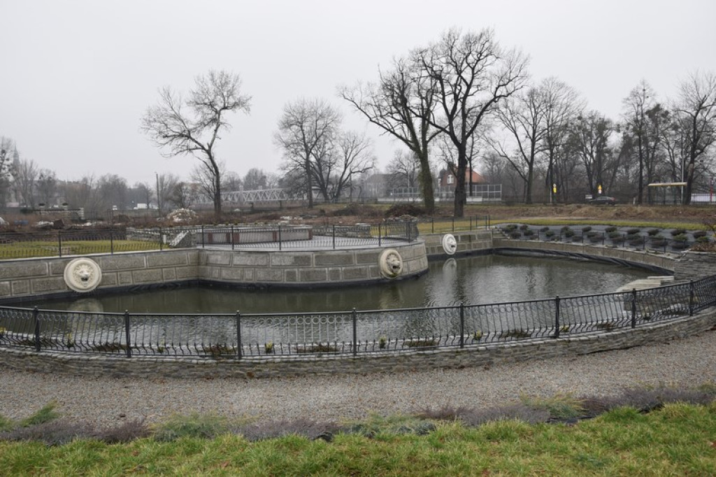 Stara winiarnia w podziemiach willi Molla. Mury przetrwały do dziś