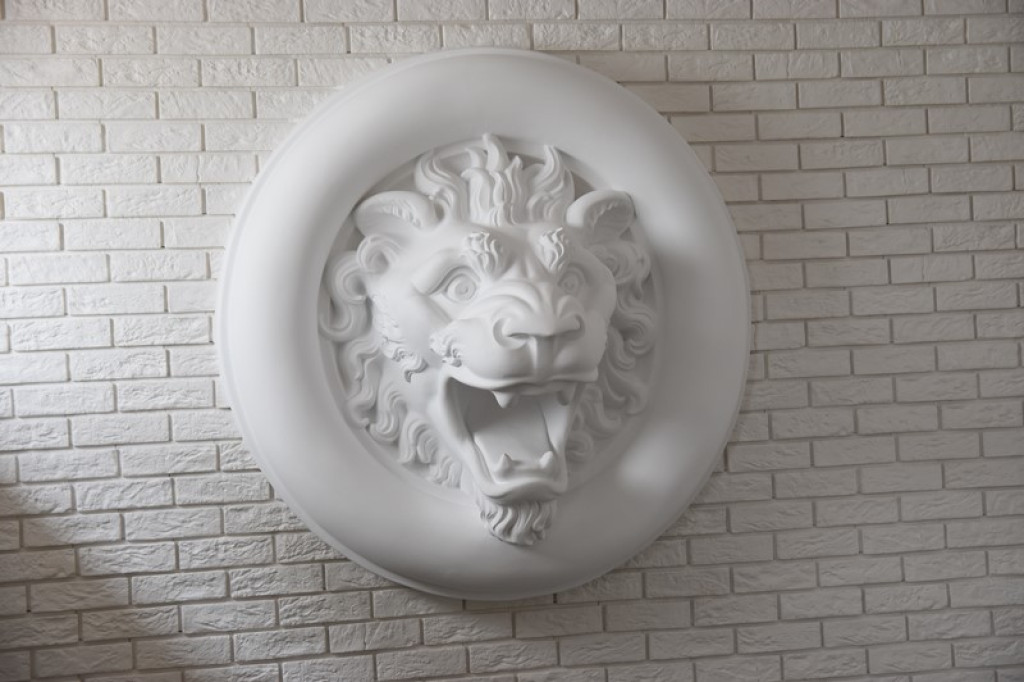 Stara winiarnia w podziemiach willi Molla. Mury przetrwały do dziś