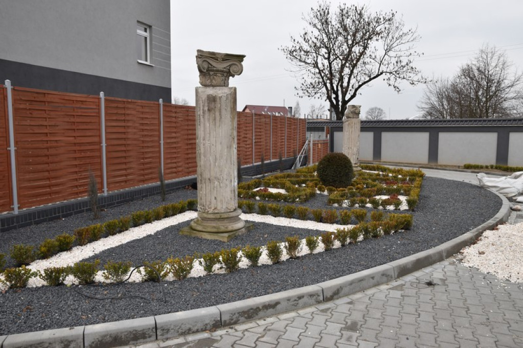 Stara winiarnia w podziemiach willi Molla. Mury przetrwały do dziś