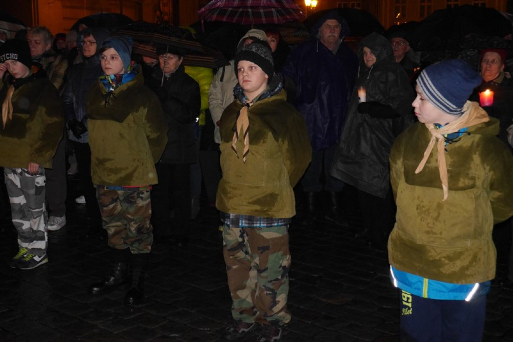 XVI Droga Krzyżowa w Brzegu [fotorelacja]