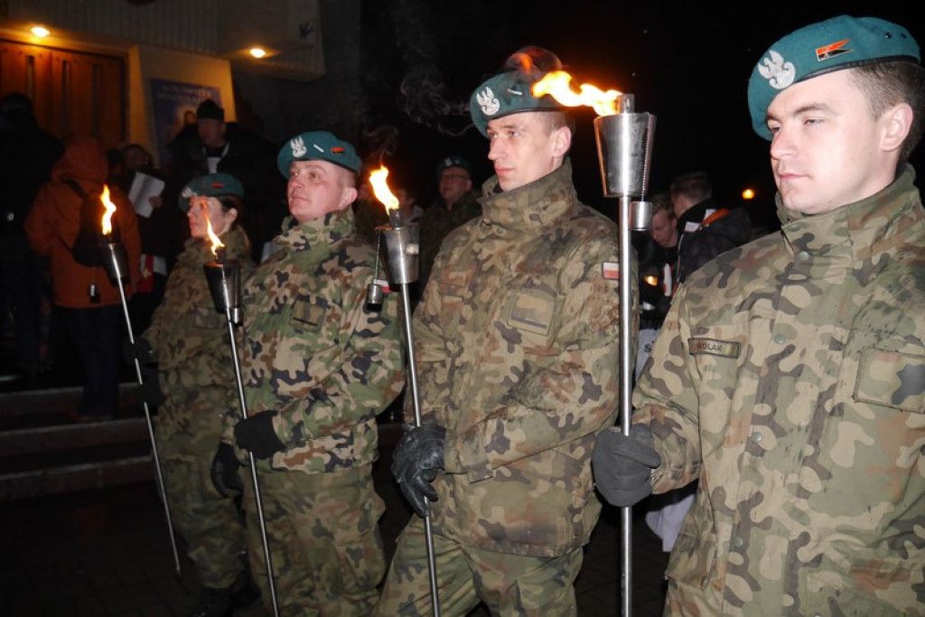 XVI Droga Krzyżowa w Brzegu [fotorelacja]