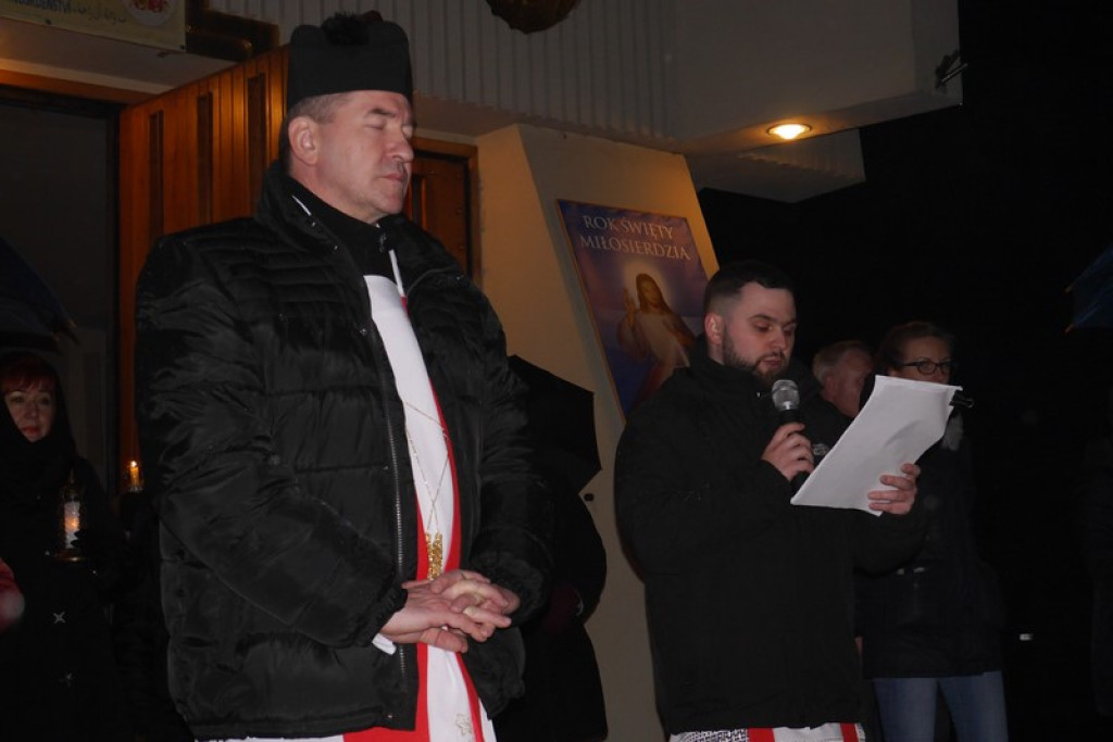 XVI Droga Krzyżowa w Brzegu [fotorelacja]