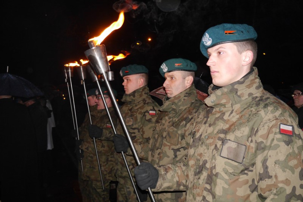 XVI Droga Krzyżowa w Brzegu [fotorelacja]