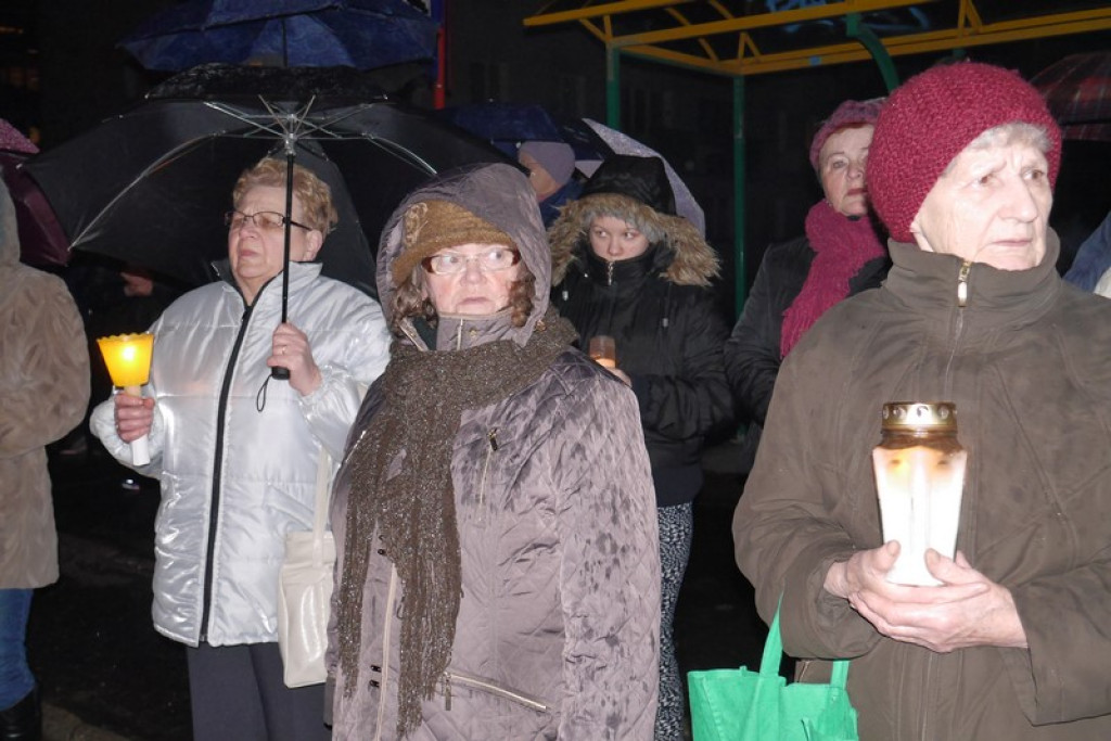 XVI Droga Krzyżowa w Brzegu [fotorelacja]