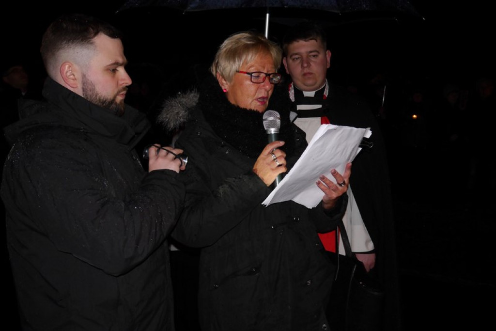 XVI Droga Krzyżowa w Brzegu [fotorelacja]