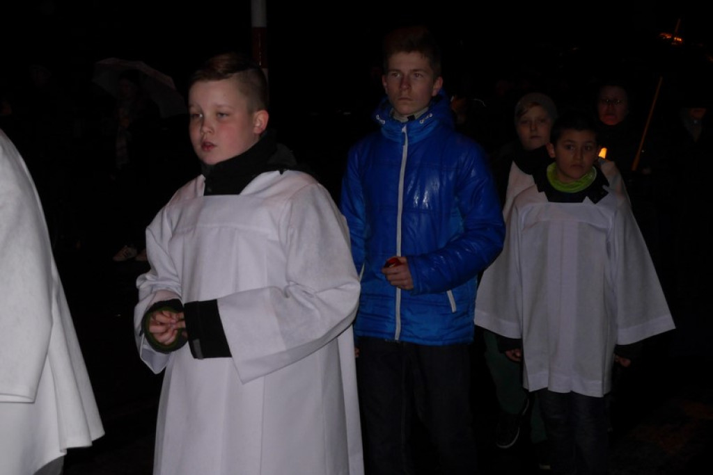 XVI Droga Krzyżowa w Brzegu [fotorelacja]