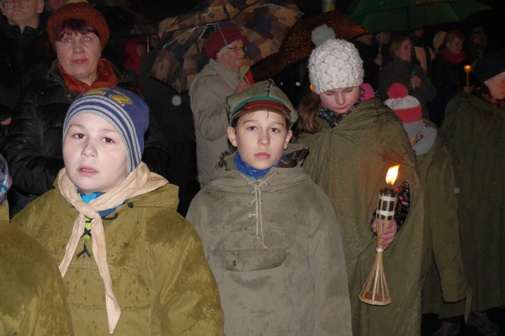 XVI Droga Krzyżowa w Brzegu [fotorelacja]