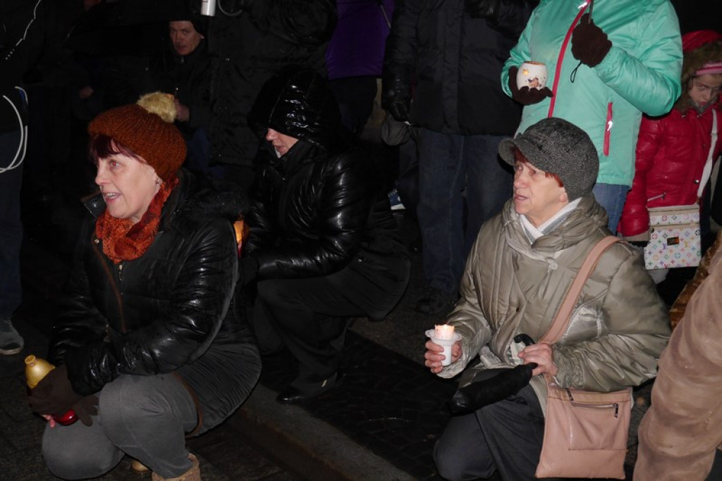 XVI Droga Krzyżowa w Brzegu [fotorelacja]