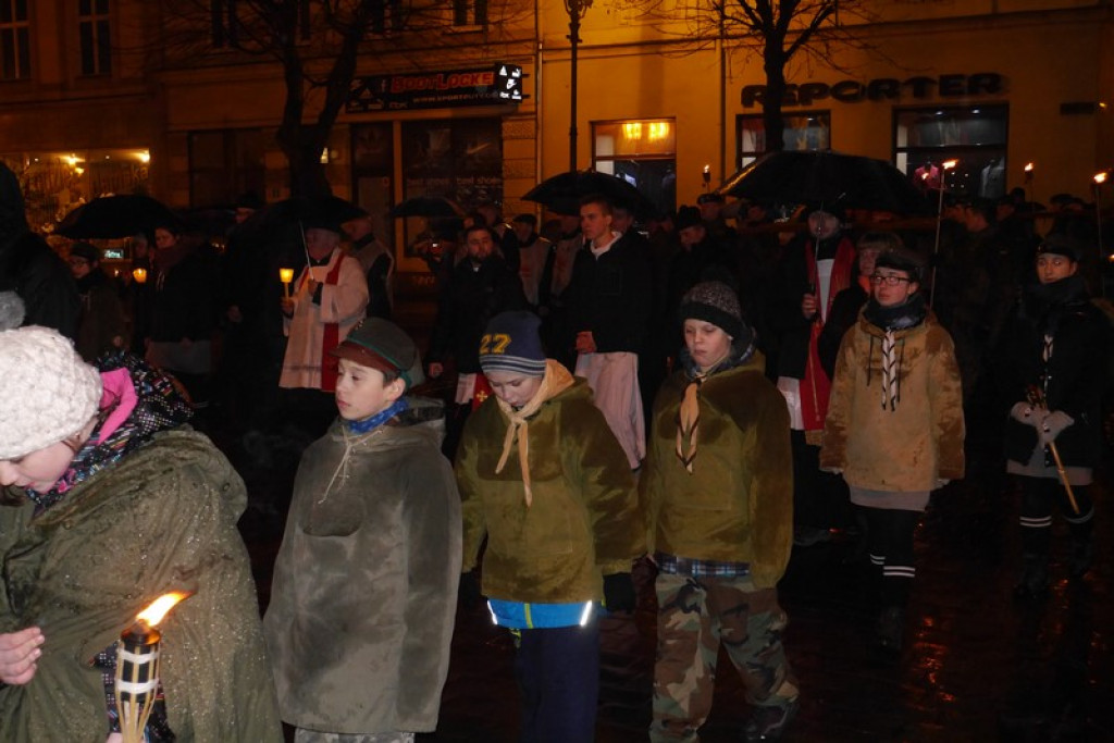 XVI Droga Krzyżowa w Brzegu [fotorelacja]