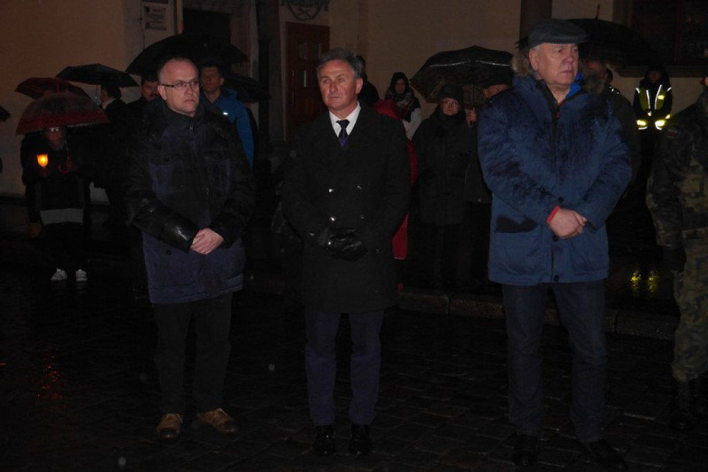 XVI Droga Krzyżowa w Brzegu [fotorelacja]