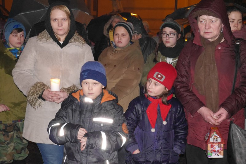 XVI Droga Krzyżowa w Brzegu [fotorelacja]