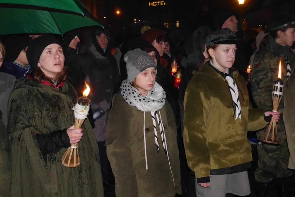 XVI Droga Krzyżowa w Brzegu [fotorelacja]